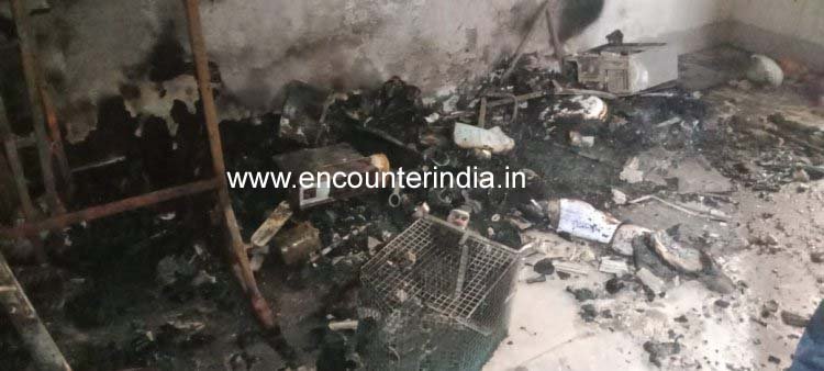 जालंधरः चोरों ने चोरी की वारदात को अंजाम देकर घर को लगाई आग...