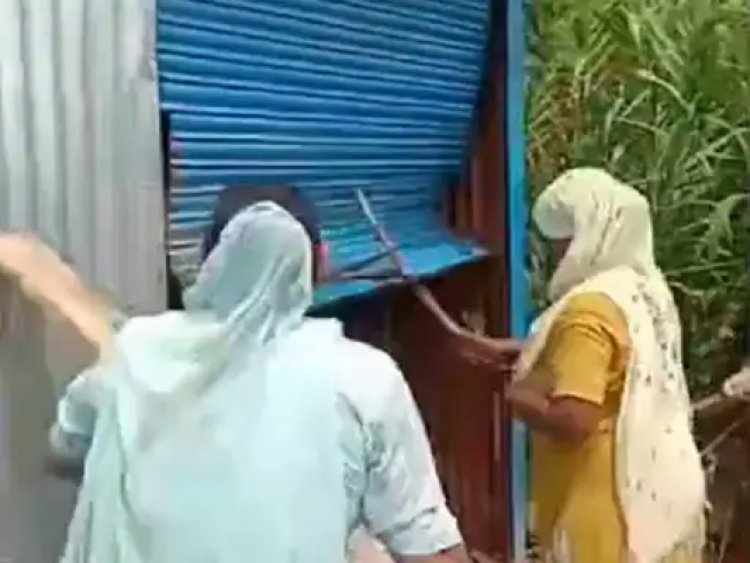 पंजाबः शराब के ठेके पर महिलाओं का फूटा गुस्सा, जमकर की तोड़फोड़