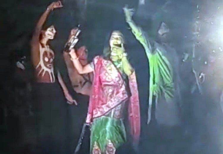 पंजाबः रामलीला के मंच पर शराब की बोतलें लेकर नाचे कलाकार, मामला दर्ज