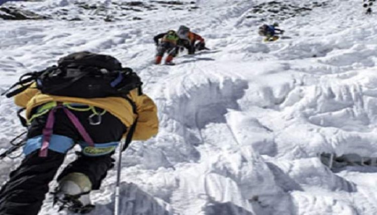 दर्दनाक हादसाः हिमस्खलन में फंसे 28 ट्रैकर्स, 10 के शव बरामद, 18 अब भी लापता