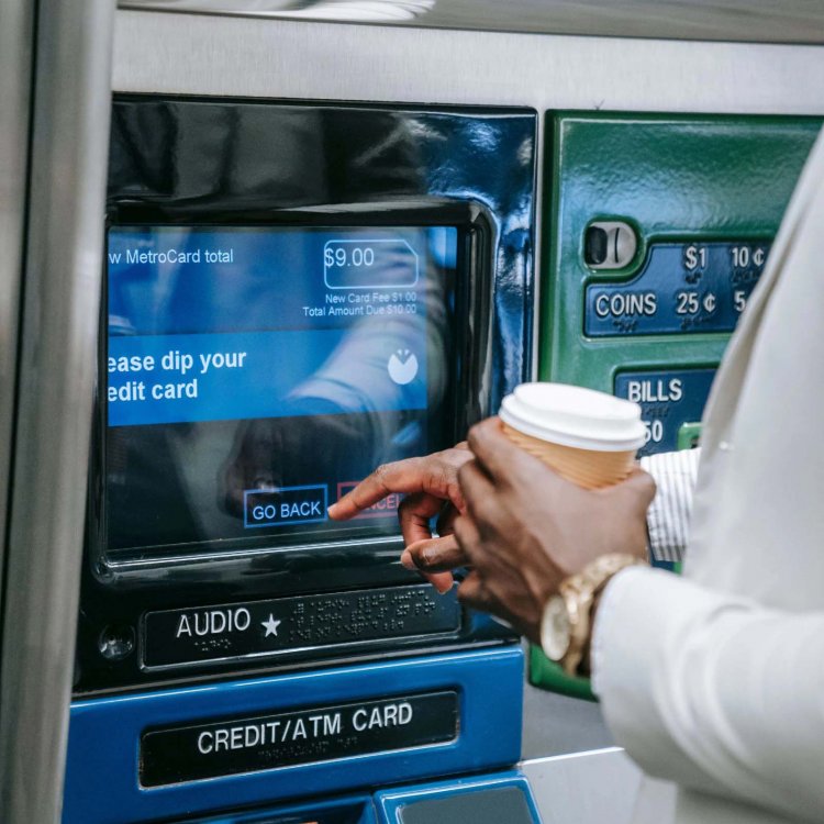 ATM से खुलने लगी लोगों की किस्मत, अचानक निकलने लगे डबल पैसे!