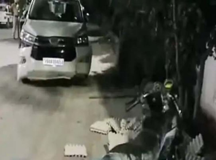 जालंधरः गन प्वाइंट पर पंप लूटने आए लुटेरों की कार से हुई टक्कर, एक की मौत