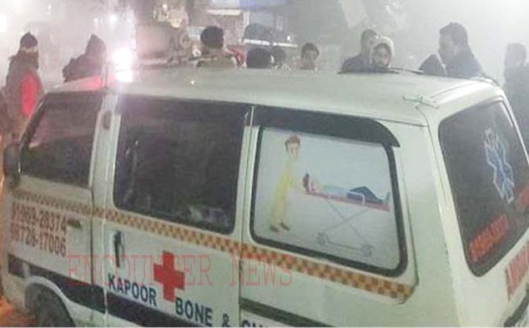 जालंधरः अड्‌डा टांडा फाटक के पास लोगों ने एम्बुलेंस चालक को जड़े थप्पड़
