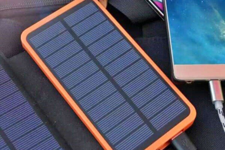 Solar Mobile Charger : बिना बिजली के चार्ज होगा मोबाइल