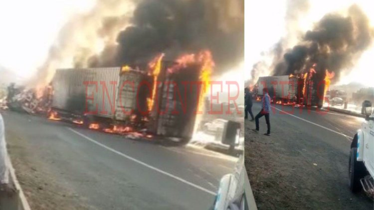 दर्दनाक हादसाः 3 गाड़ियों की टक्कर के बाद वाहनों को लगी, जिंदा जले 2 लोग, देखें वीडियो