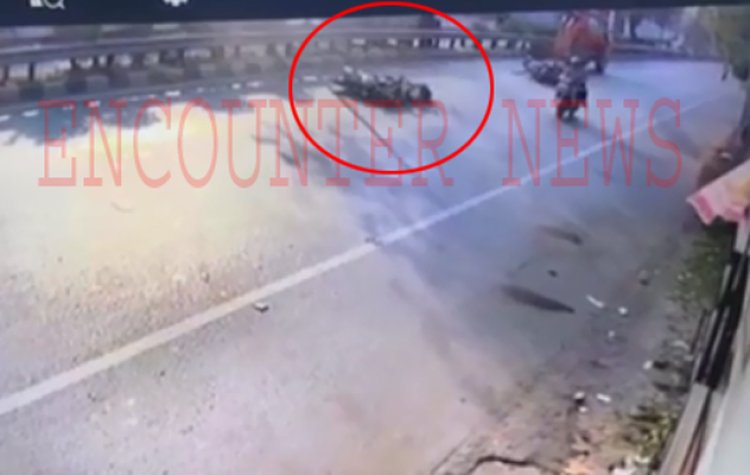 पंजाबः दर्दनाक सड़क हादसे में क्रेन के नीचे आने से युवक की मौत, देखें CCTV