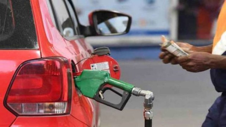 महंगाई की मारः पेट्रोल और डीजल के दामों में हुई बढ़ौतरी