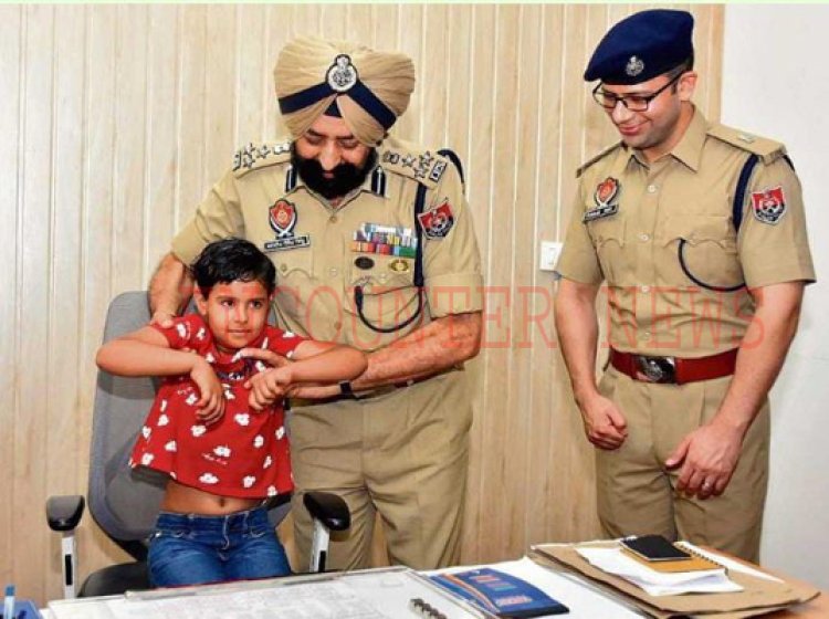 पंजाबः 6 वर्षीय बच्ची ने दो चोटियां फतह कर बनाया वर्ल्ड रिकॉर्ड, पुलिस कमिश्नर ने किया सम्मानित