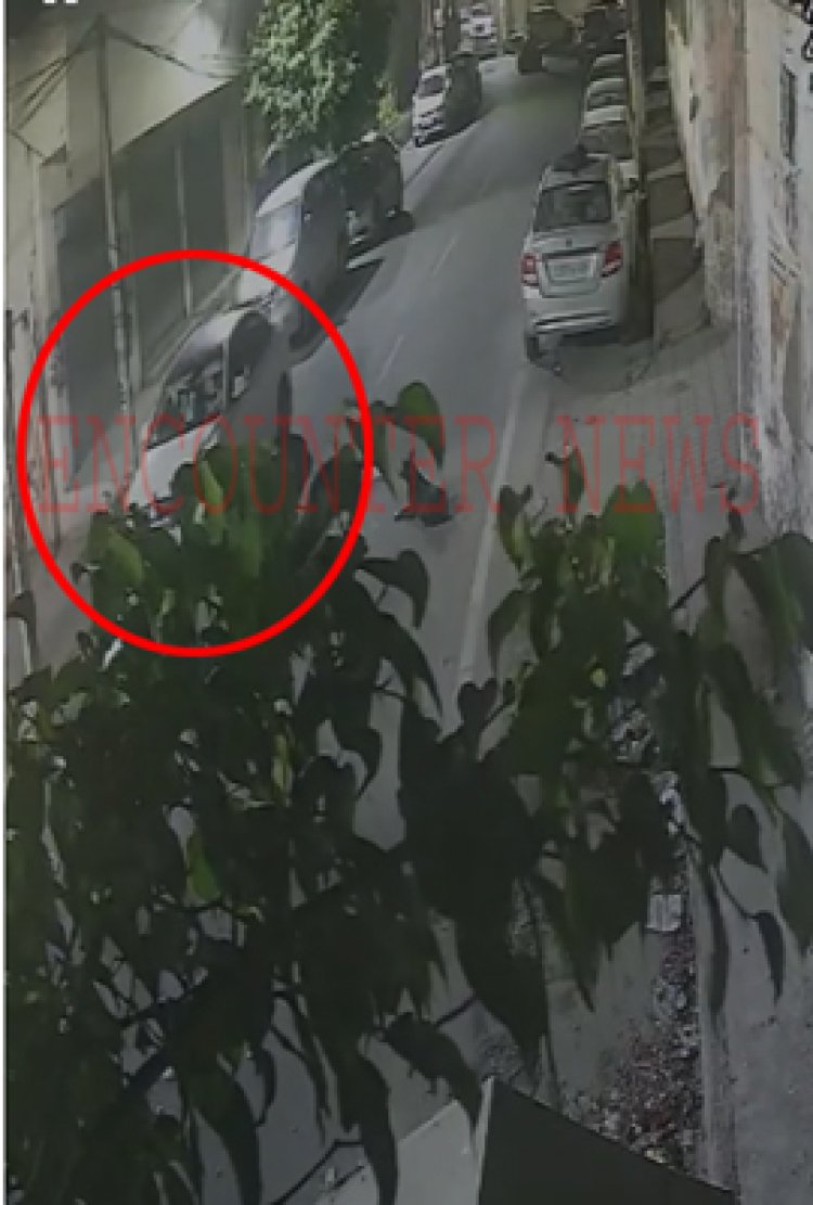 जालंधरः इस इलाके में घर के बाहर से होंडा सिटी लेकर चोर हुए फरार, देखें CCTV