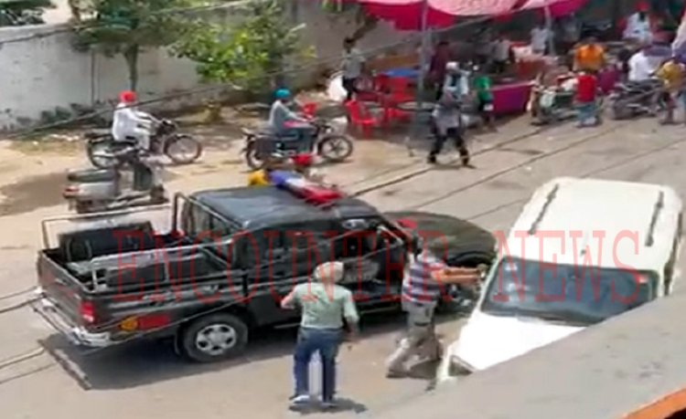 पंजाबः सिविल अस्पताल के बाहर कार सवारों ने की पुलिसकर्मी को कुचलने की कोशिश, देखें वीडियो