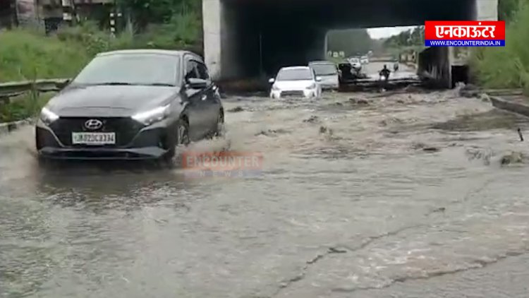 पंजाबः बारिश से सड़क हुई जलमग्न, वाहन चालक हुए परेशान, देखें वीडियो