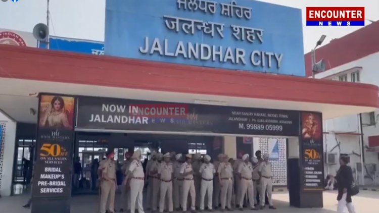जालंधरः रेलवे स्टेशन और बस स्टैंड सहित में अन्य जगह पर पुलिस कमिश्नर ने चलाया चेकिंग अभियान, देखें वीडियो 