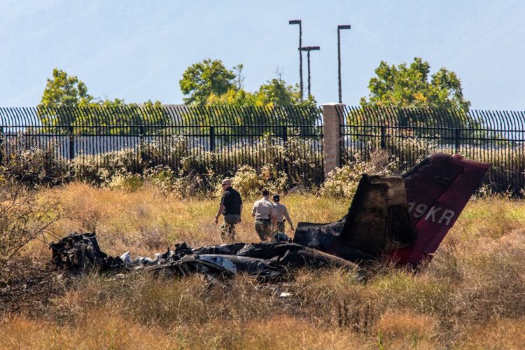 लैंडिंग से पहले विमान का बड़ा  हादसा, 6 लोगों की मौत