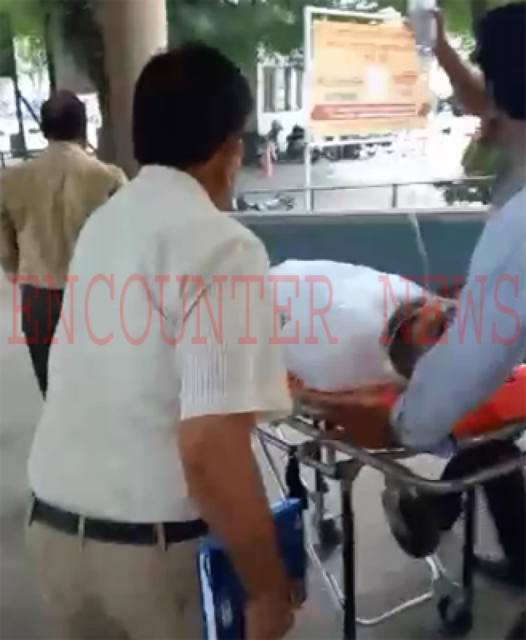 जालंधरः सिविल अस्पताल में स्टाफ कर्मी ने निगली जहरीली वस्तु, देखें वीडियो