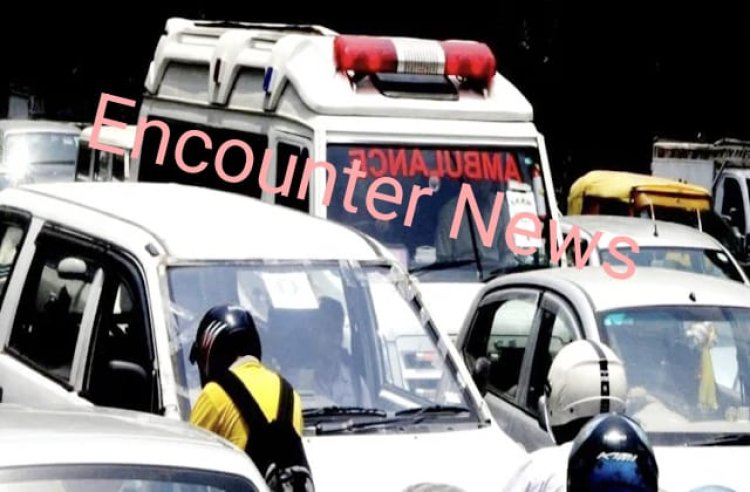 जालंधरः मरीज को ले जा रही Ambulance जाम में फंसी