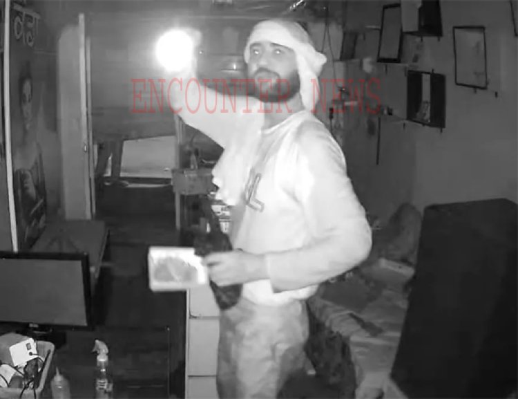 पंजाबः ज्वैलर शॉप से गहने लेकर चोर फरार, देखें CCTV