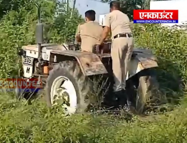 होशियारपुर : पुलिस कस्टडी से 2 शराब तस्कर हुए फरार, देखें वीडियो