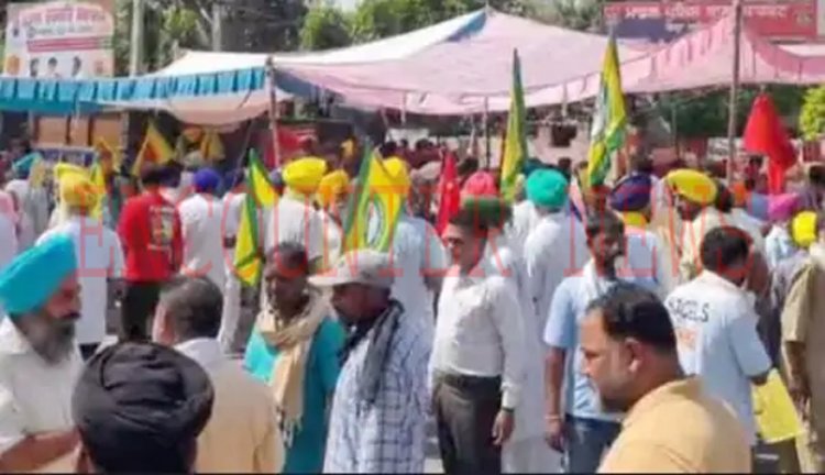 जालंधरः किसानों ने थाने के बाहर धरना, किया रोड जाम, देखें वीडियो 