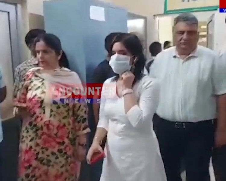 पंजाब : सिविल अस्पताल के डॉक्टर नही कर रहे सरकारी आदेशों की पालना, देखें वीडियो