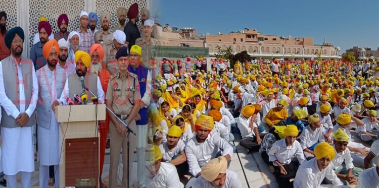 पंजाबः CM मान ने 30 हजार बच्चों के साथ Golden Temple में की अरदास, देखें Live 