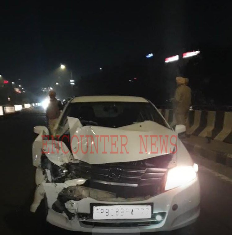 जालंधरः DSP की गाड़ी को कार चालक ने मारी टक्कर, देखें वीडियो