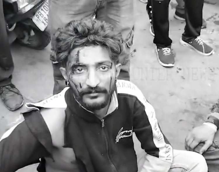 पंजाबः व्यक्ति के सिर पर हमला कर पैसे और मोबाइल छीनकर भाग रहे लुटेरे काबू, जमकर की छित्तर परेड, देखें वीडियो