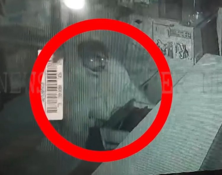 पंजाब : चोर ने 3 दुकानों में दिया चोरी की वारदात को अंजाम, देखें वीडियो