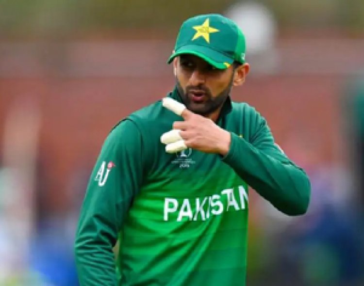 क्रिकेटर Shoaib Malik की बढ़ी मुश्किलें, रद्द हुआ Contract