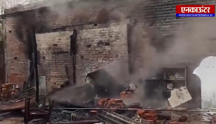 पंजाब : भीषण आग लगने से सारा सामान जलकर राख, देखें वीडियो
