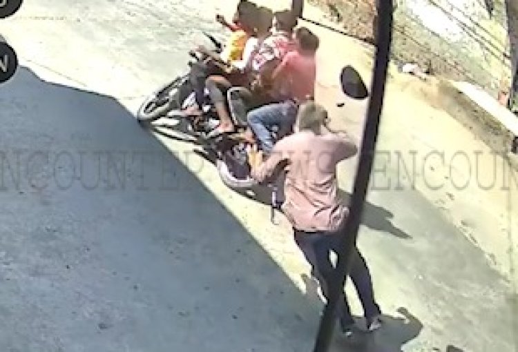 पंजाब : तेज रफ्तार मोटरसाइकिल सवार ने व्यक्ति को मारी टक्कर, देखें CCTV