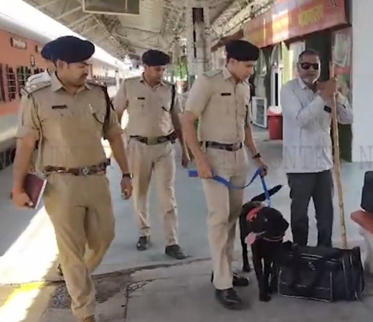 पंजाब: भारी पुलिस फोर्स ने रेलवे स्टेशन पर की चेकिंग, देखें वीडियो