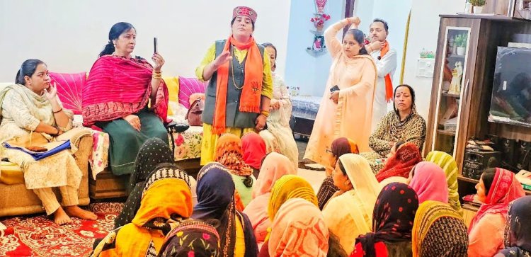 राज्य भाजपा महिला मोर्चा ने देवेंद्र भुट्टो के लिए कुटलैहड़ में किया प्रचार
