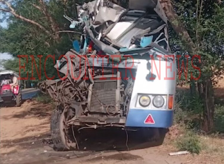 पंजाबः PRTC Bus और टिप्पर में हुई भयानक टक्कर, बस के उड़े परखच्चे, ड्राइवर की टूटी टांगे, देखें वीडियो